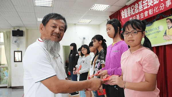 金龍春獎助金長達15年 吳繁榮給彰化家扶兒正能量3